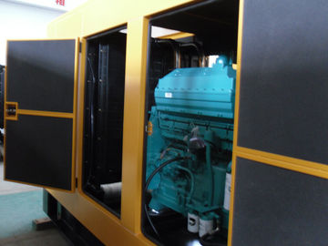 80kva aan diesel van 800kva cummins stille generator genset synchronisatie 440V In drie stadia