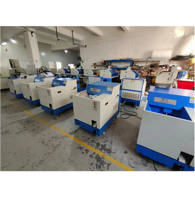 Kleine CNC-machine Scherven Baler IJzer Koper Aluminium Chips Vullen Metalen schroot Briquetteermachine